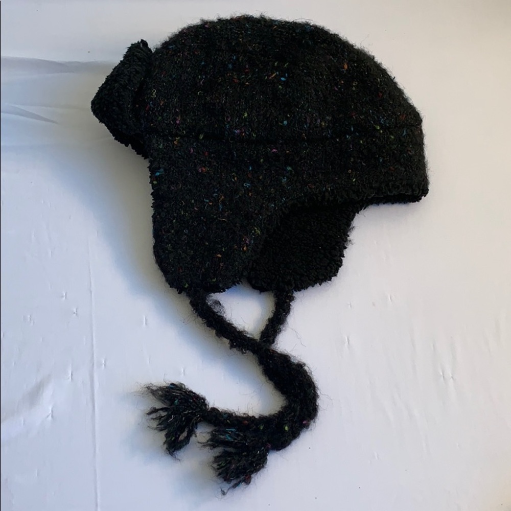 Trapper Hat . - Picture 3 of 7